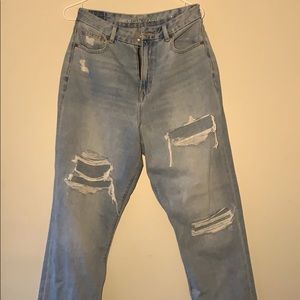 Light wash Mom Jeans